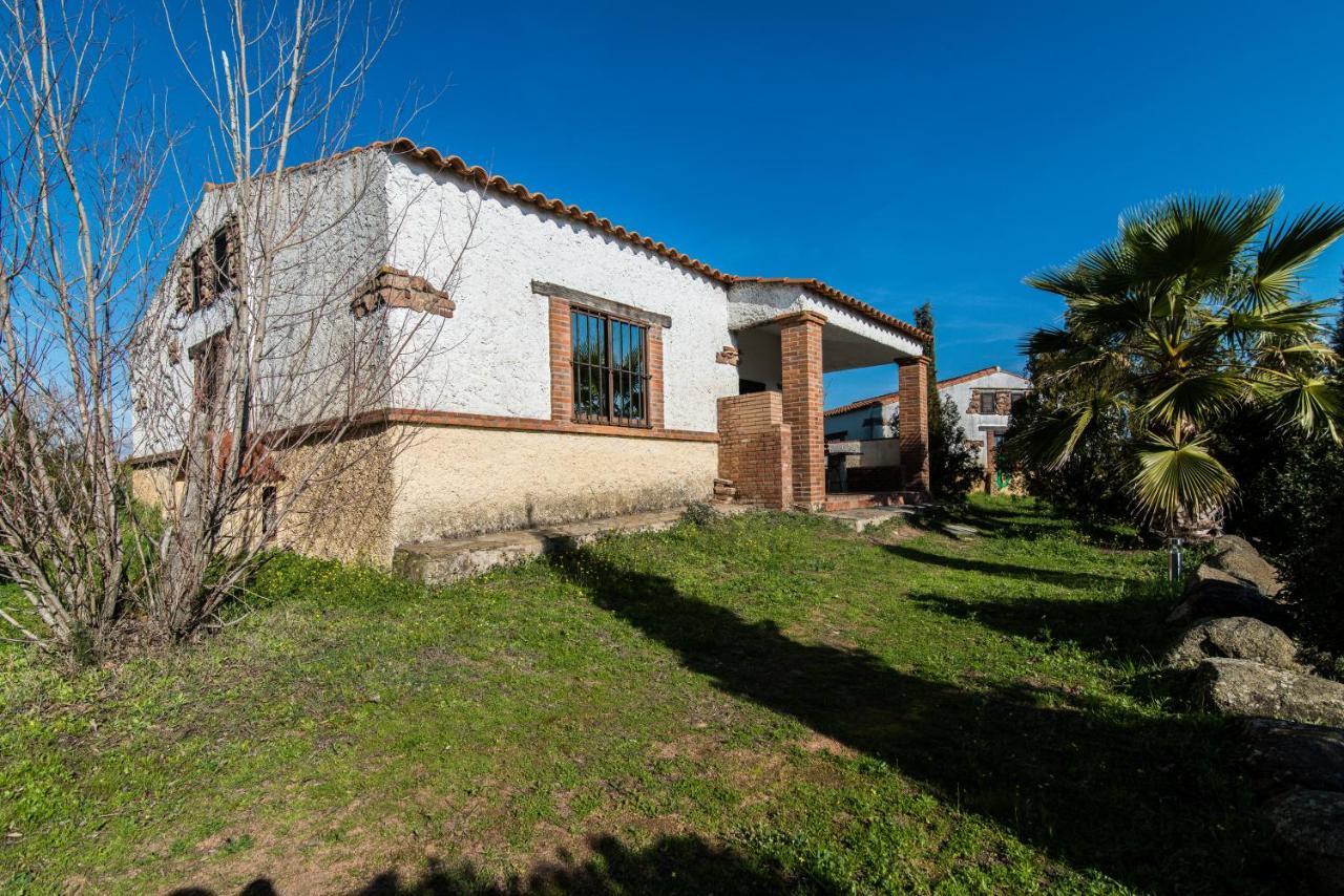 El Pueblo De Leo Hotel Badajoz Kültér fotó