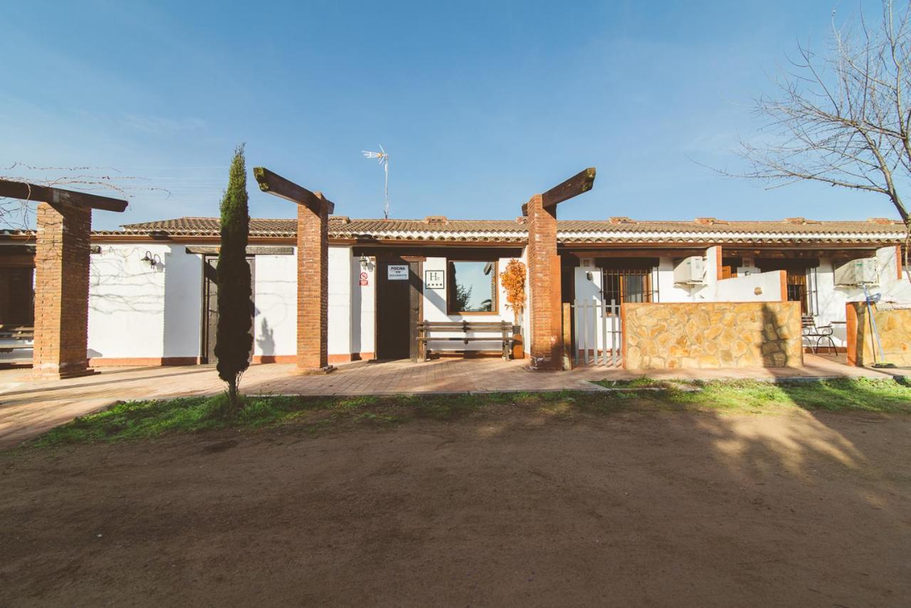 El Pueblo De Leo Hotel Badajoz Kültér fotó